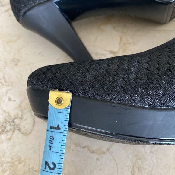 NWOT Bernie Mev. Legend Platform Dress Pumps Heels - Picture 14 of 15